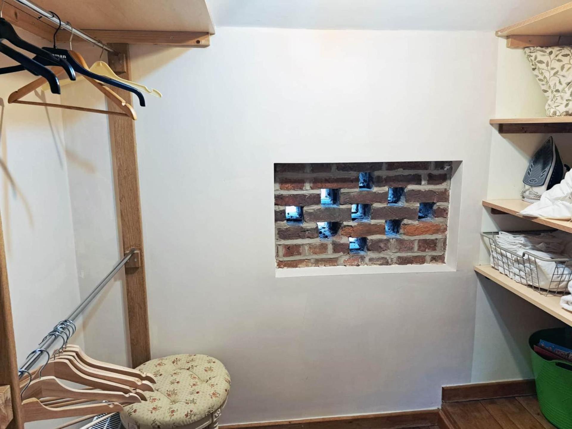 The Old Mill Barn With Hot Tub And Private Use Of Heated Pool Villa Wirral Eksteriør bilde